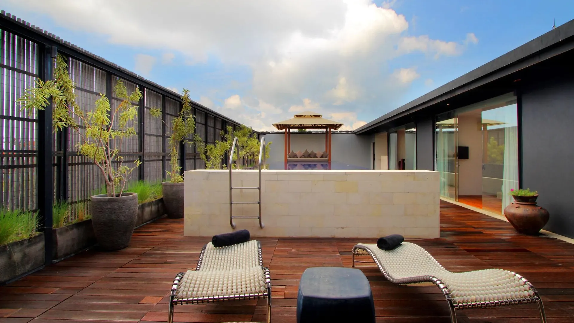 One Eleven Villa Seminyak Indonesien