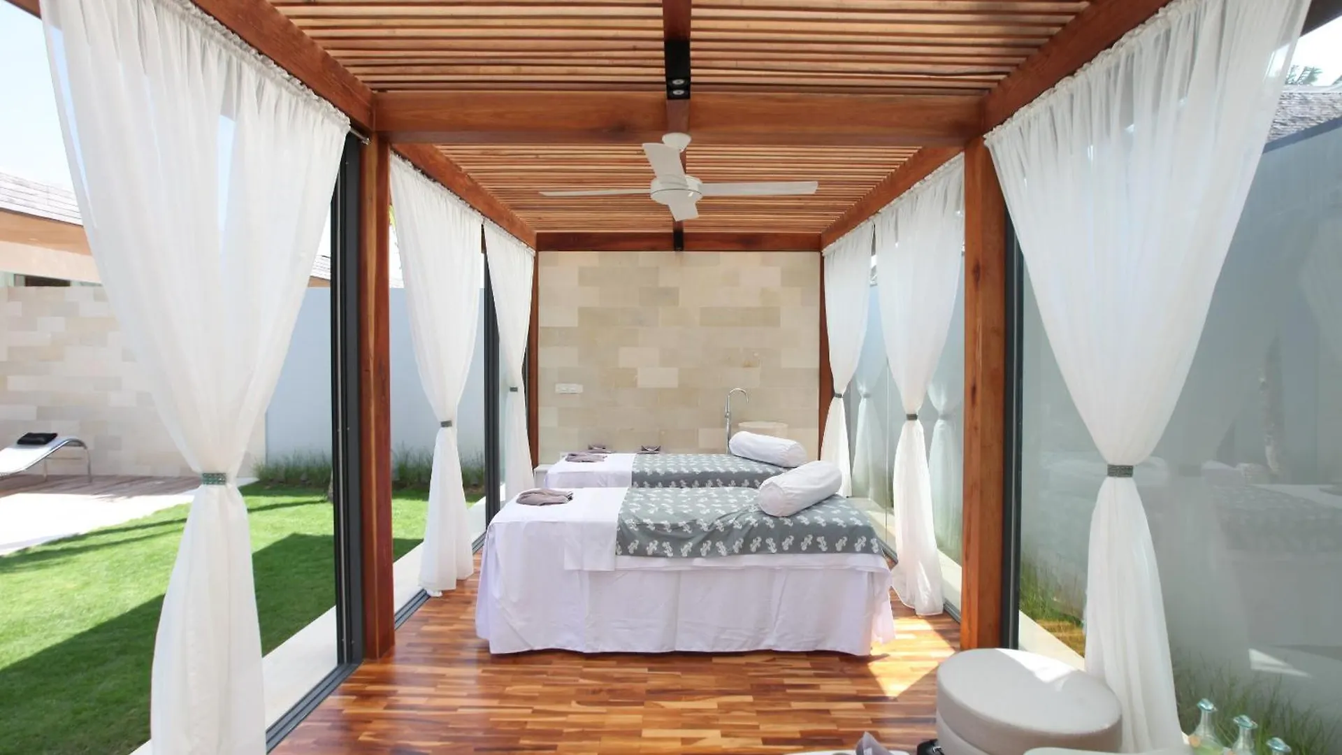 One Eleven Villa Seminyak 0*,  Indonesien
